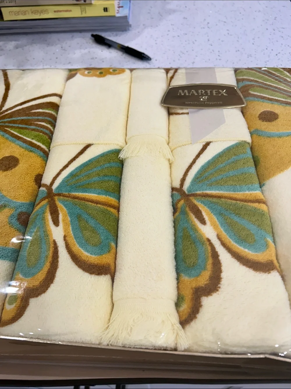 NEW Vintage 70s Martex Hanae Mori Butterfly Towel Set - 6 Pieces - NEVER OPENED